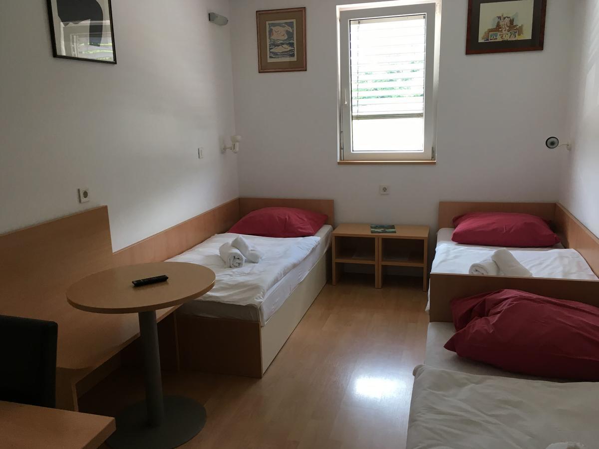 Hotel Galaksija Trebnje Exteriér fotografie