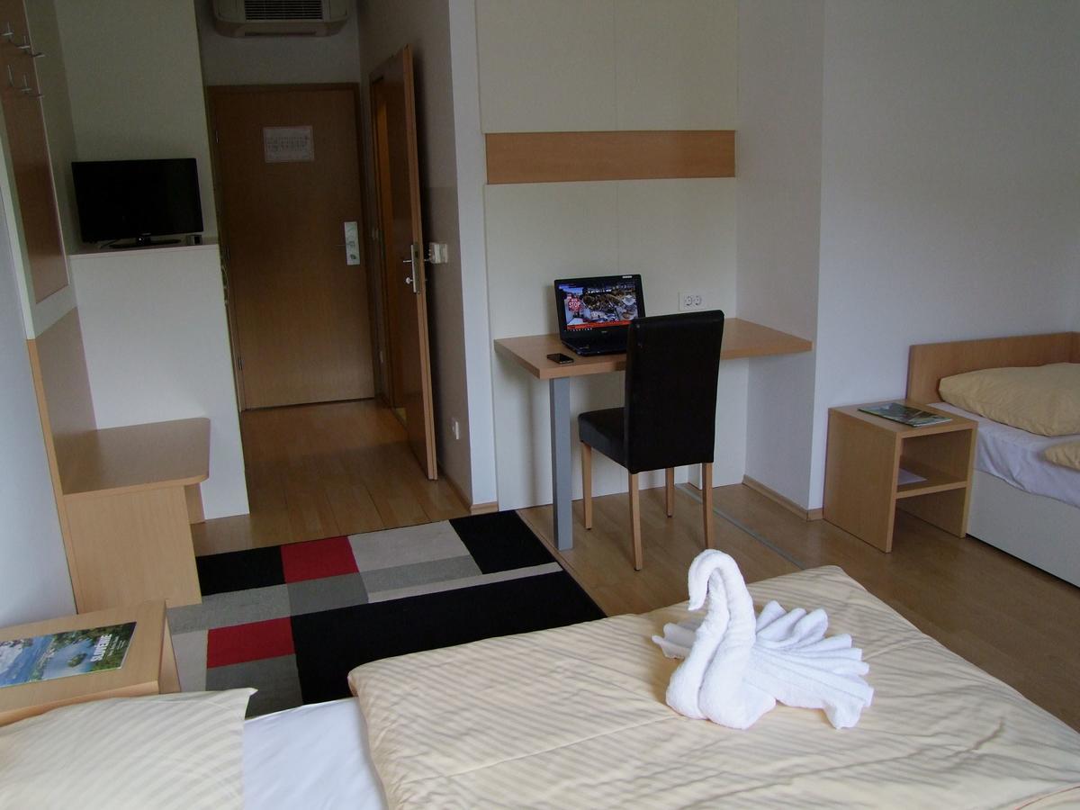 Hotel Galaksija Trebnje Exteriér fotografie