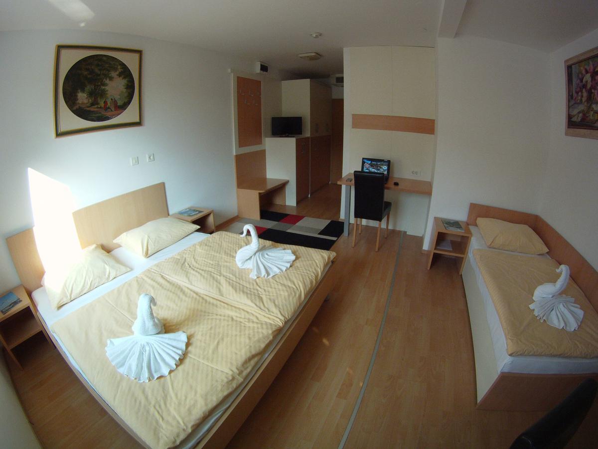 Hotel Galaksija Trebnje Exteriér fotografie