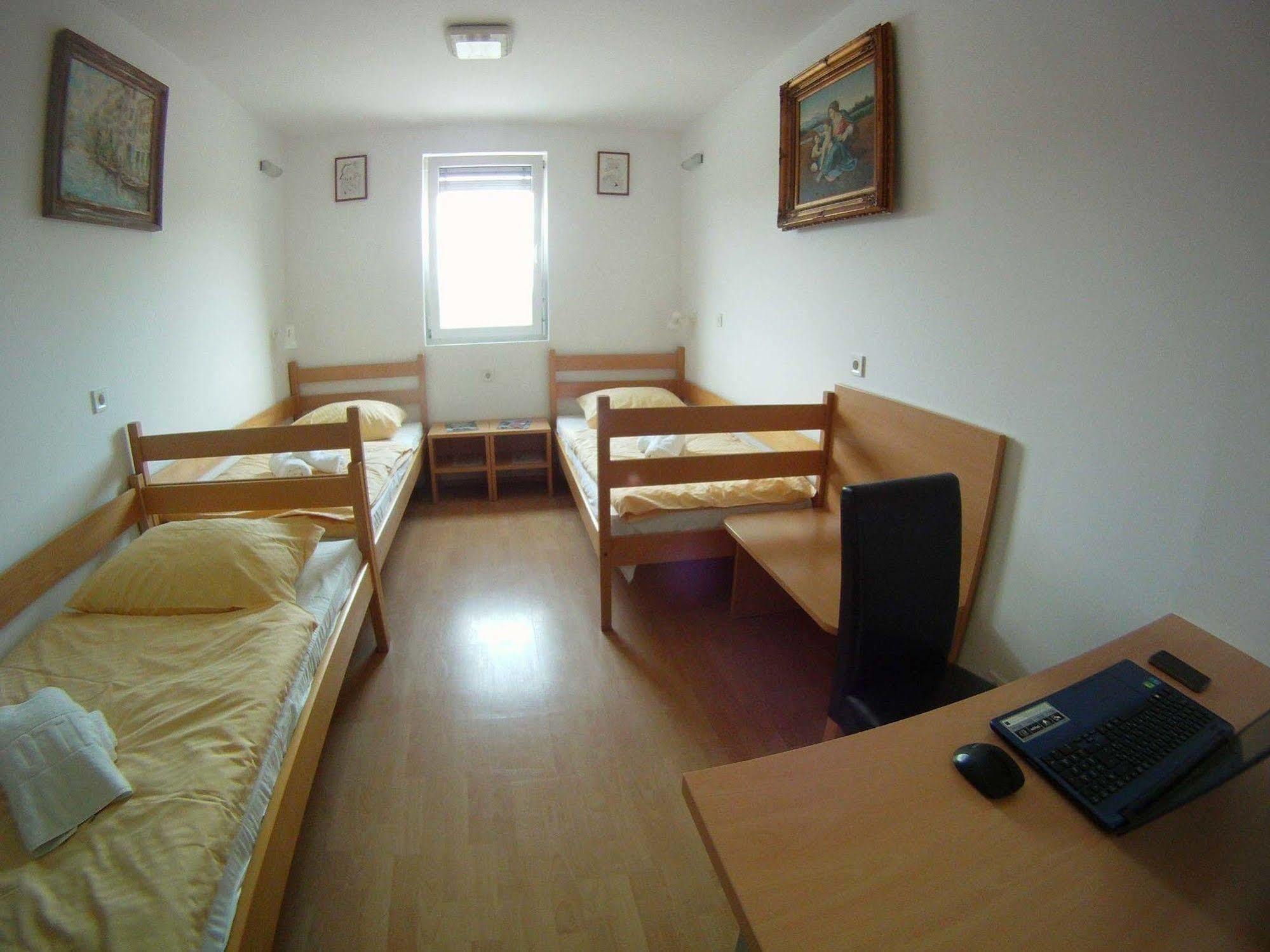 Hotel Galaksija Trebnje Exteriér fotografie